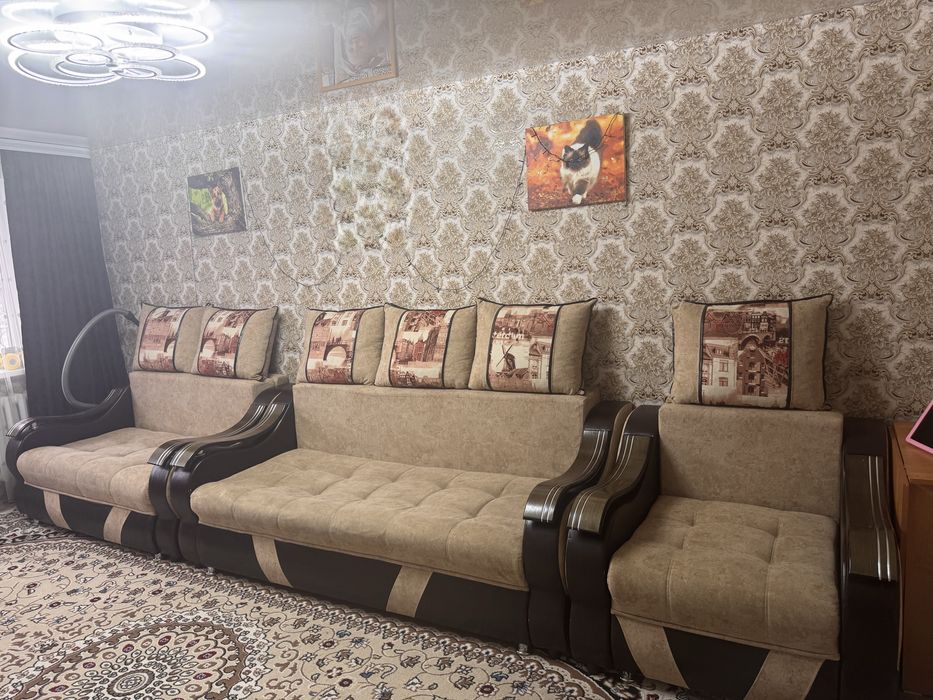 Продам диван-тройка б/у