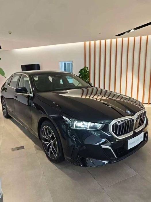 BMW i5 40L M-Soprt 2025 yil