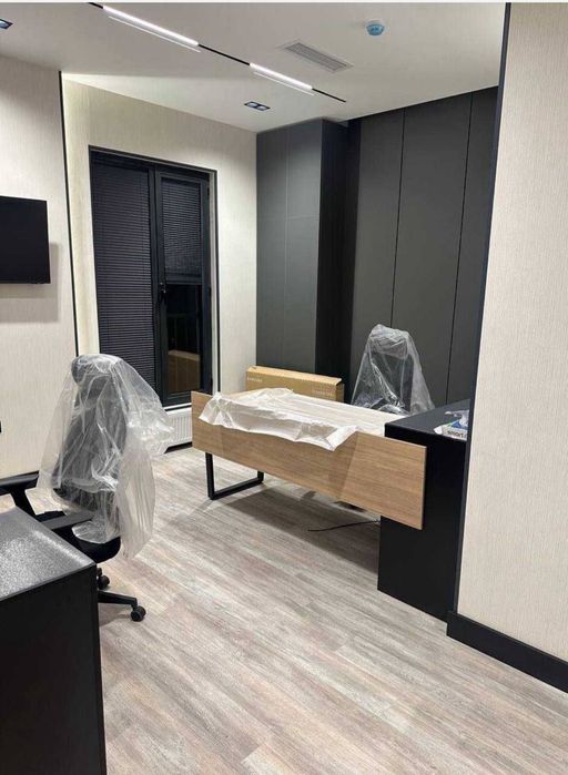 ЕвроРфис с мебелью и своим сан узлом на м.Минор