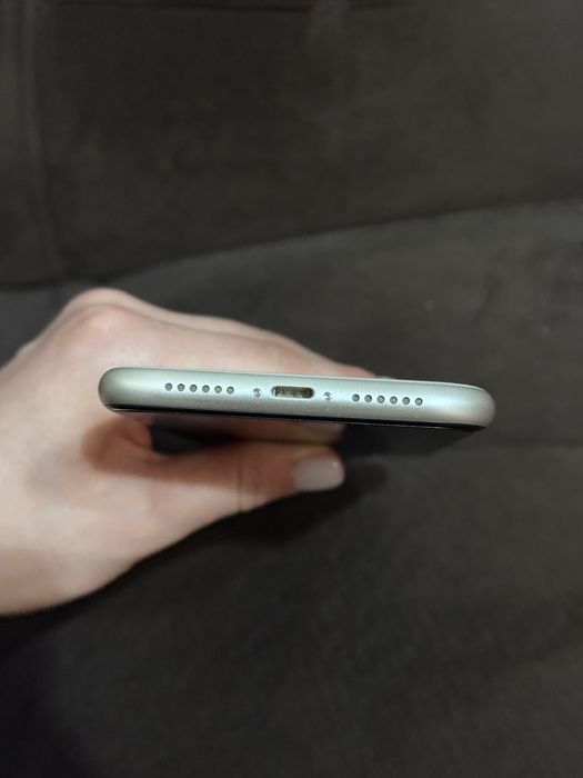 Продам iphone 11