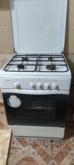 Продам газ плиту