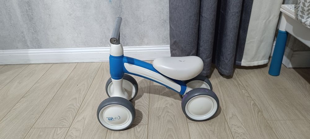 Продам беговел Детский