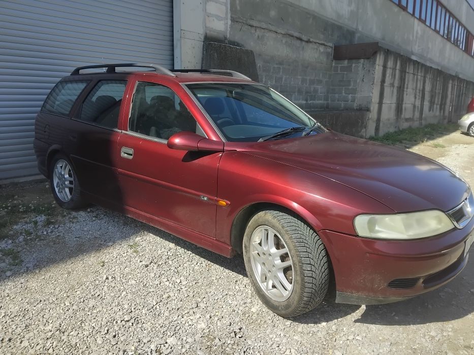 Opel vectra  1.8 116к.с