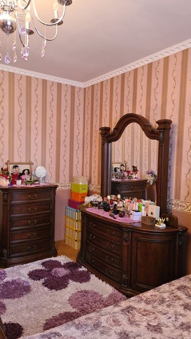 Спальный гарнитур