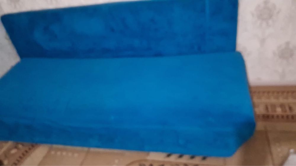 Продаю диван в хорошем состоянии
