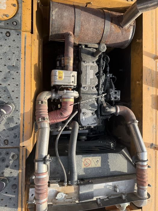 Продается HYUNDAI R220LC 2011год