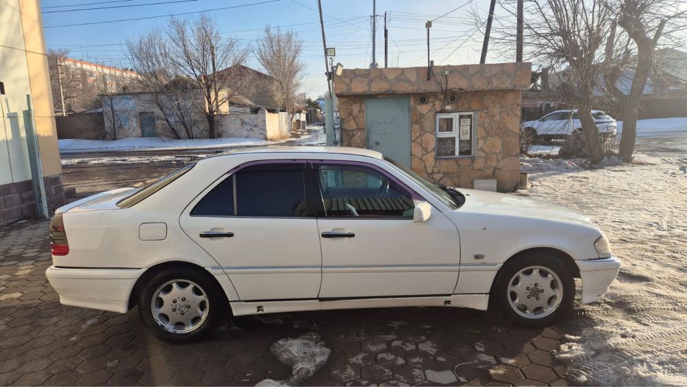 Mersedes w202-C240,1998  года