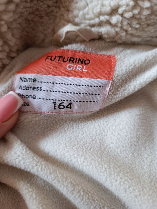 Продам  куртки для девочки