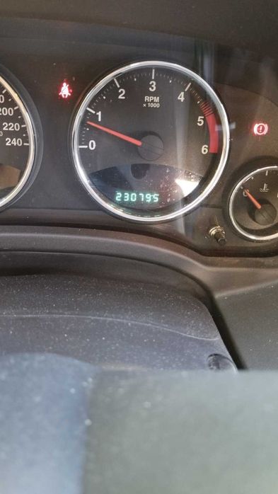 Jeep Compass 2.2 2011г на ЧАСТИ →