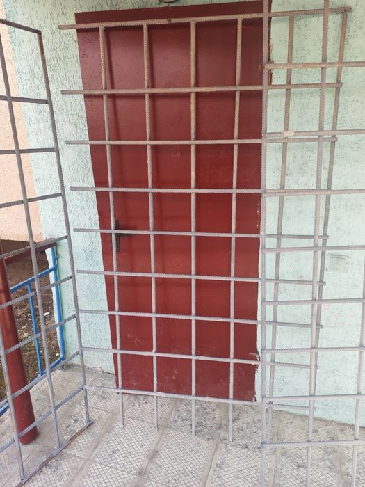 Продам железные двери новые