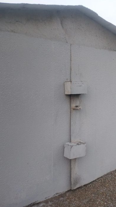 Гараж   из   баржи