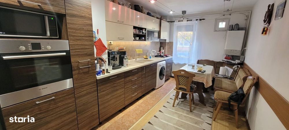 Vand apartament cu 3 camere pe Strada Fanionului, Craiter