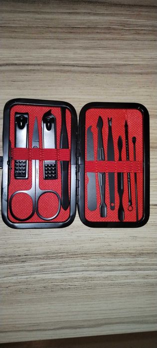 Комплект за маникюр