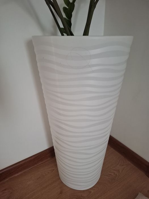 Продаю горшок  10 литр состояние  хорошии  2 шт  1 шт 7500 тенге