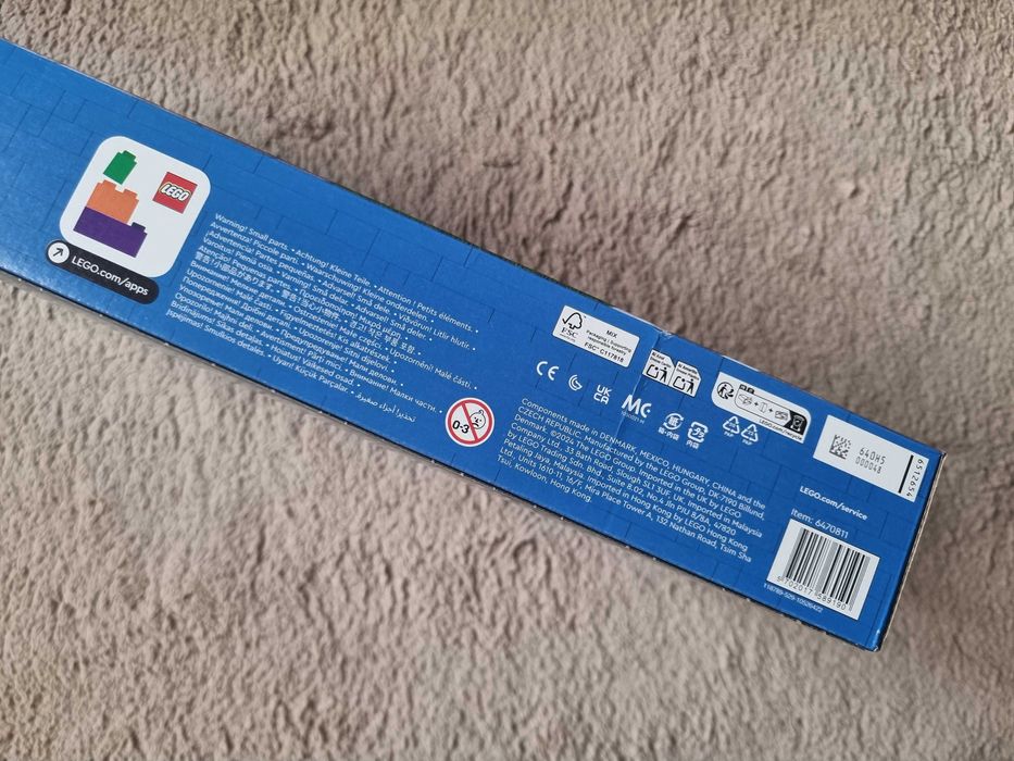 LEGO City 60423 Statie si tramvai in centrul orasului, 811 piese