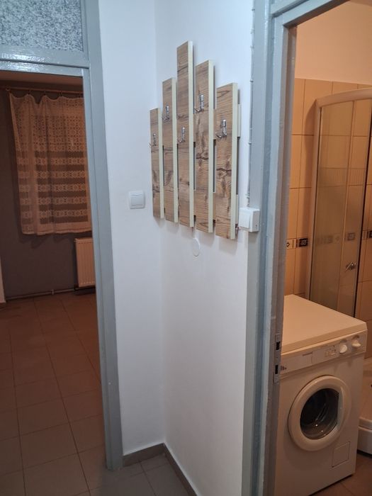 Ofer spre închiriere garsonieră