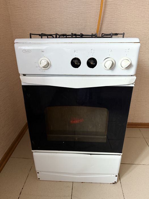 Продам газовую плиту