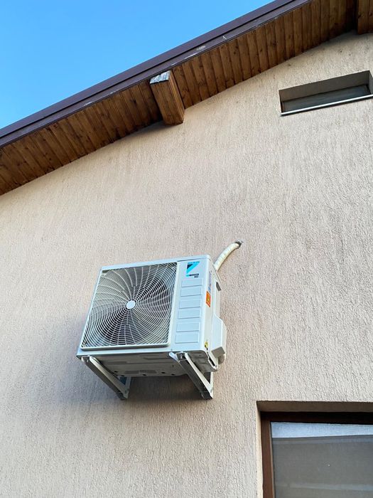 Montaj Aer Conditionat & Incarcare Freon & Igienizare