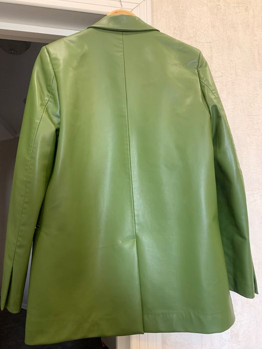 Кожаный пиджак Zara