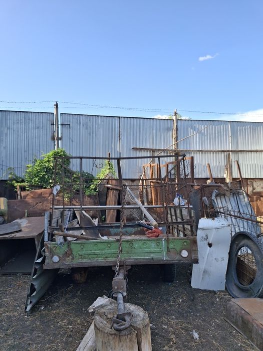 Продаётся два автоприцепа с техпаспортом