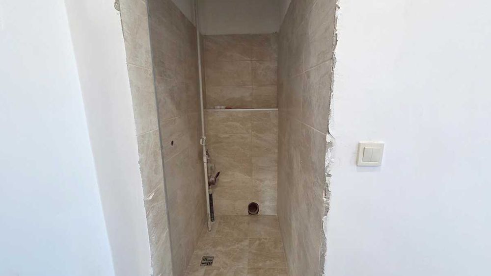 Четиристаен апартамент в Елин Пелин