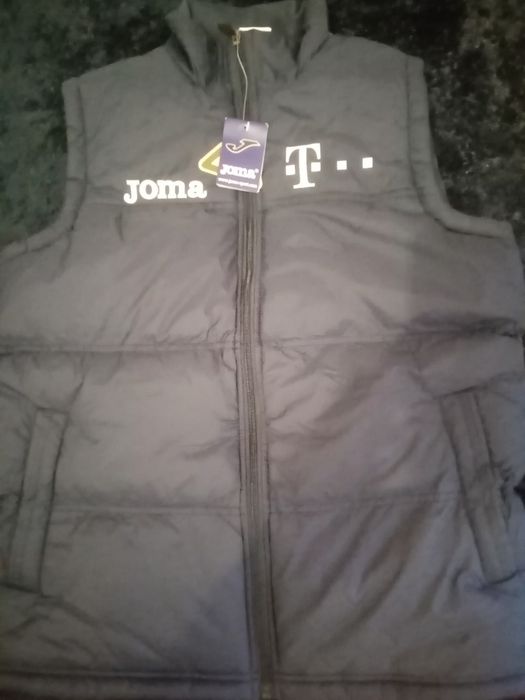 Vând vestă  joma