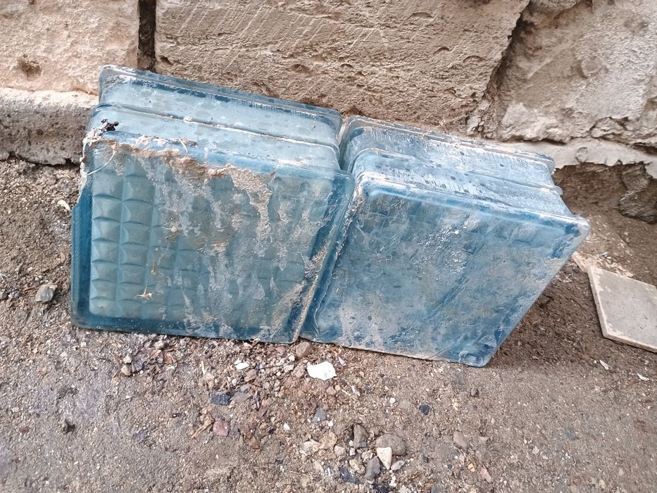 Стекло блок продаётся 2 шт