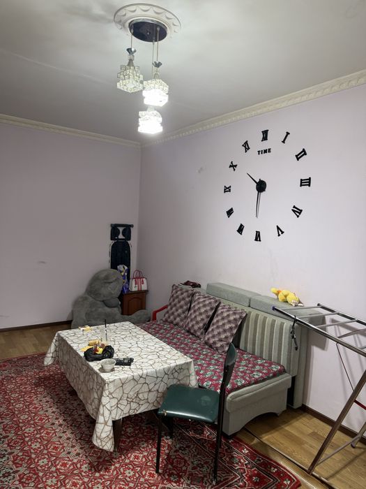 Продаеться квартира двух переделанная в трех комнатная. Юнусабад 15 кв