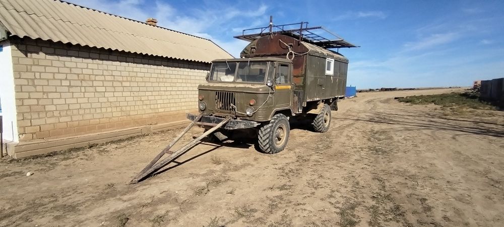 Продам газ 66 будка