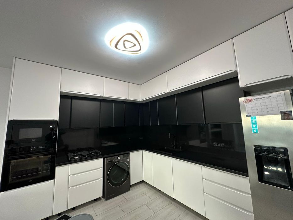 Mobilă la comandă – bucătărie la comandă, dressing, dulap, mobilier living