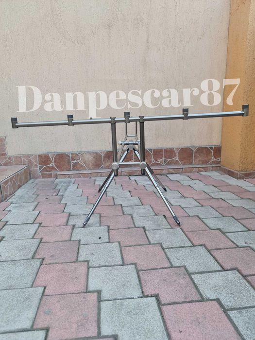 Rod pod (Quad Pod) Full metal silver cu 3 SAU 4  posturi model FL145