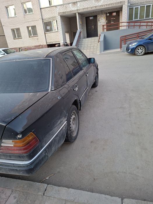 Мерседес 124 кузов 220е