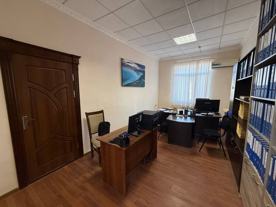Urganch shaharida ijaraga ofis