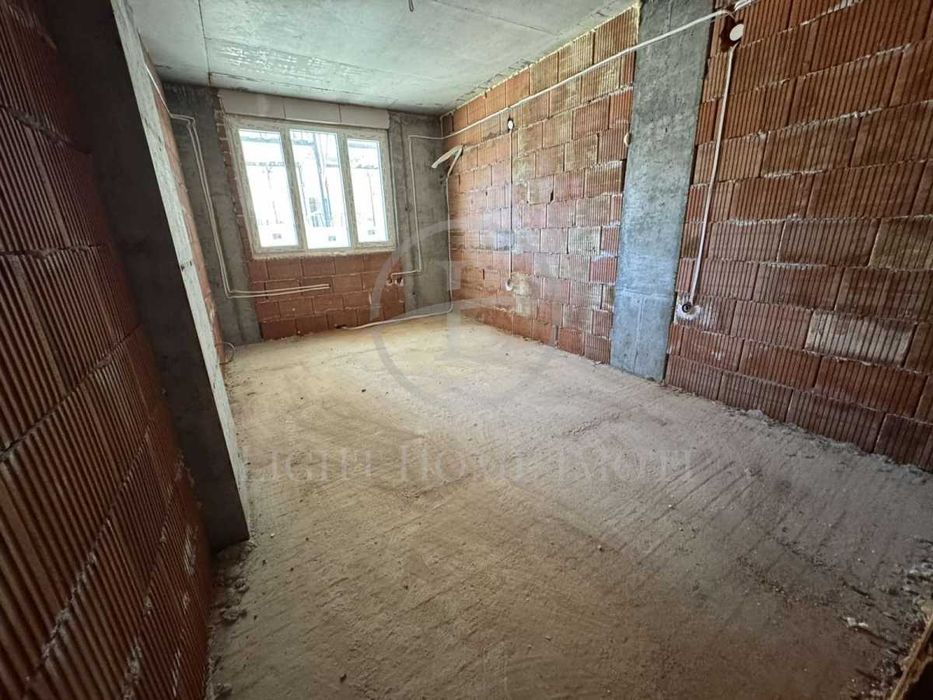 Продава се Тристаен апартамент в Пловдив, Христо Смирненски - 106 кв.м за 1463 €/кв.м - Снимка #8