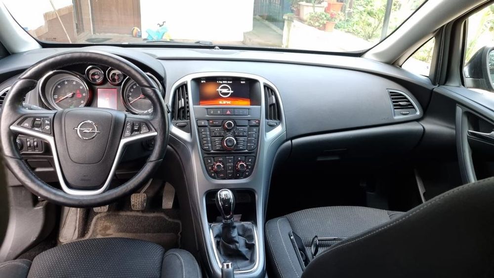 Opel Astra J break anul 2015