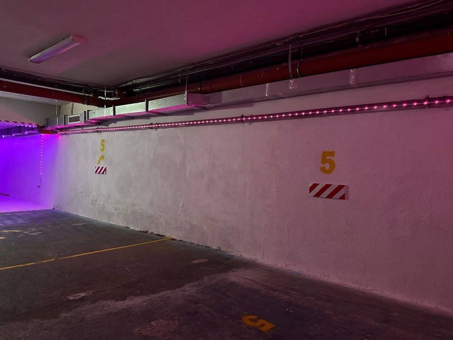 Отдавам под наем 2 подземни паркоместа, гр.Варна ул. Хан Аспарух, №8