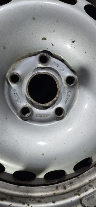 Jante de tabla R16  cu anvelope de iarna pentru VOLKSWAGEN