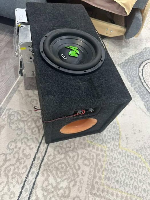 В продаже сабвуфер