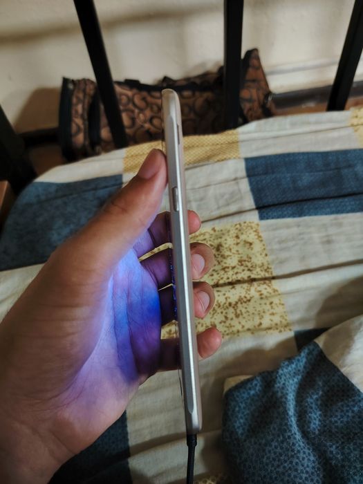 Samsung galaxy J7 srochno sotiladi