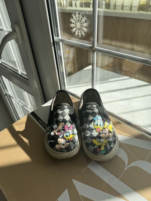 Фирменная обувь 28 размера