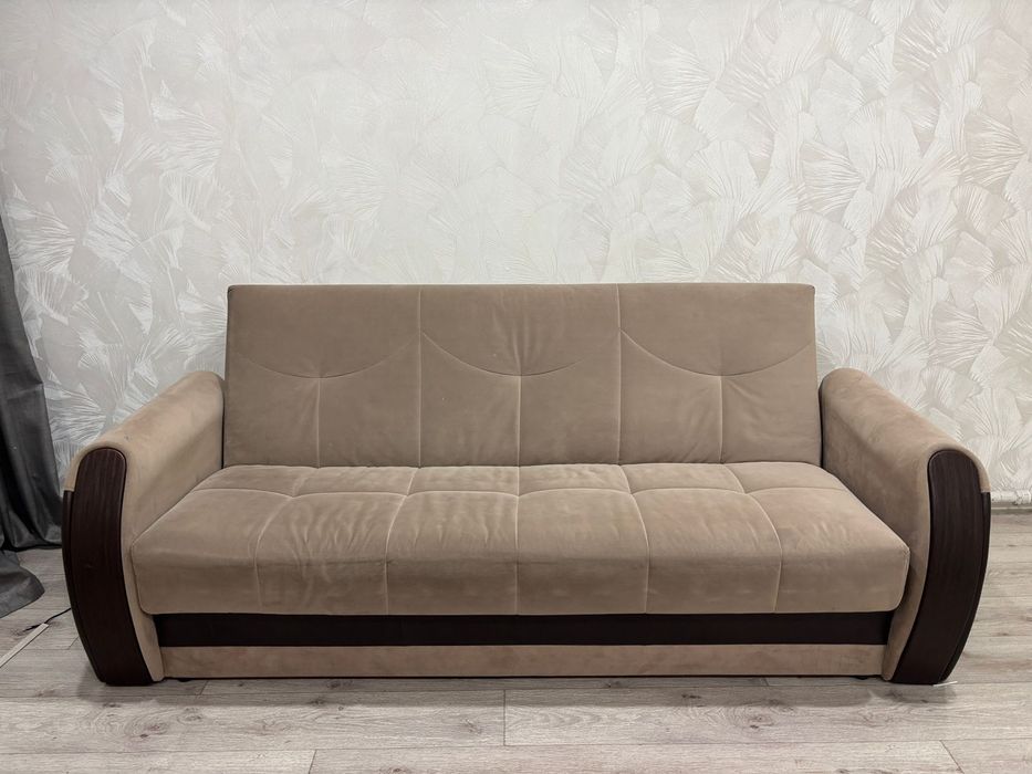 Срочно продам диван!