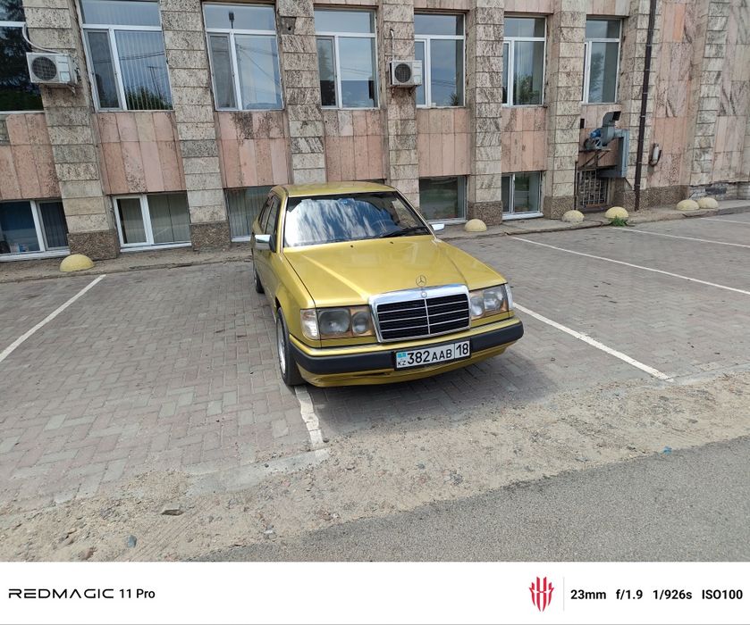 Mercedes Benz e200