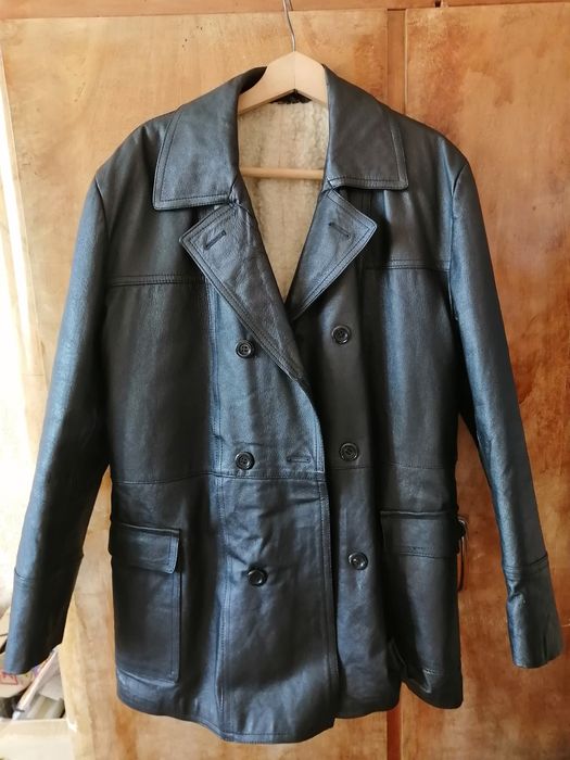 Продавам кожено яке