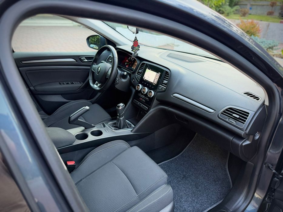 Renault Megane IV Blue Dci 115cp