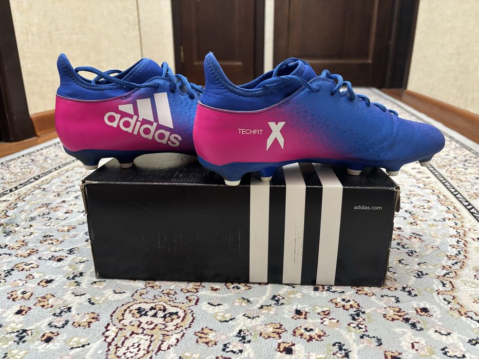 футбольный Бутсы