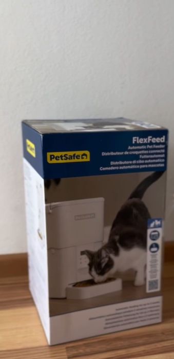 Hranitor automat animale