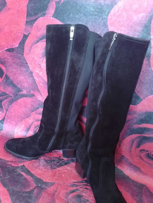 Черни Велурени ботуши на нисък ток 41 номер