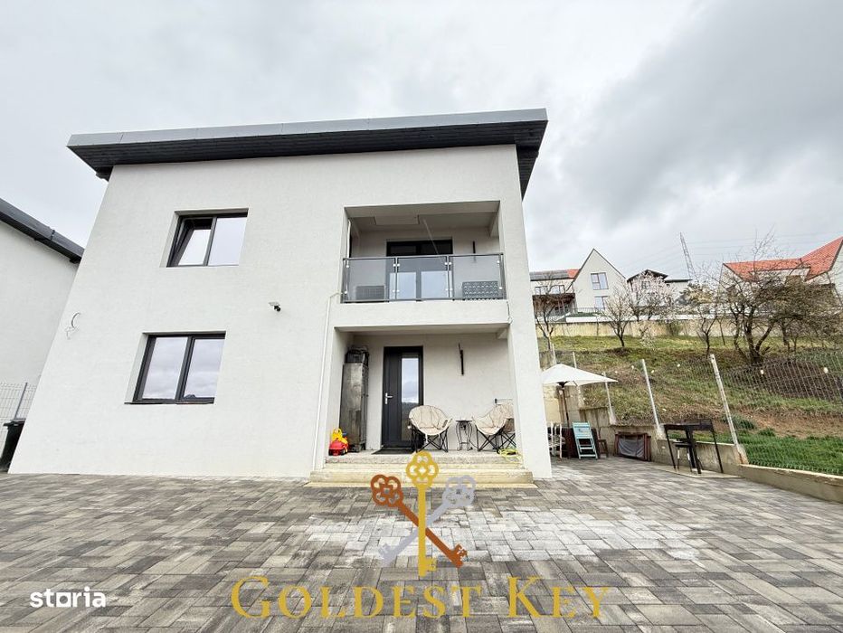 Casa ultrafinisata cu design deosebit in Baciu zona Petrom