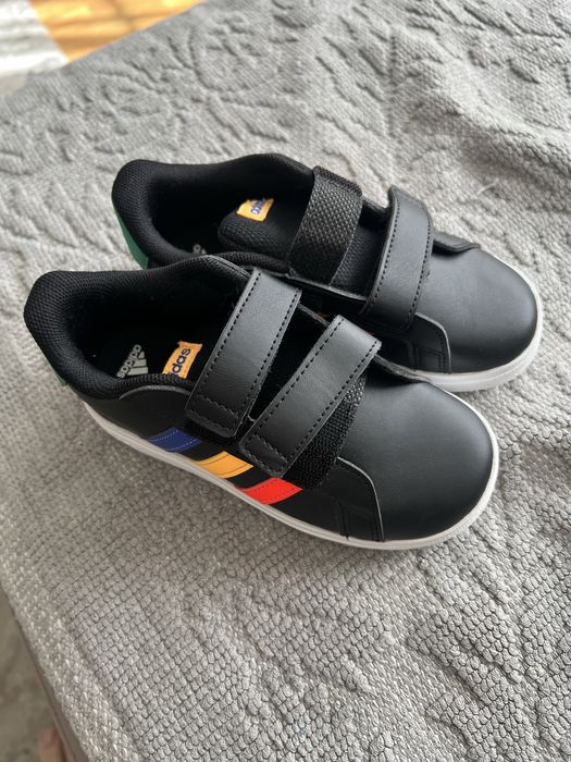 Кроссовки детские