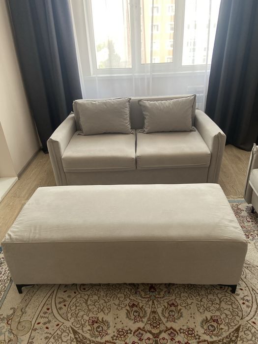 Продам диван с пуфиком